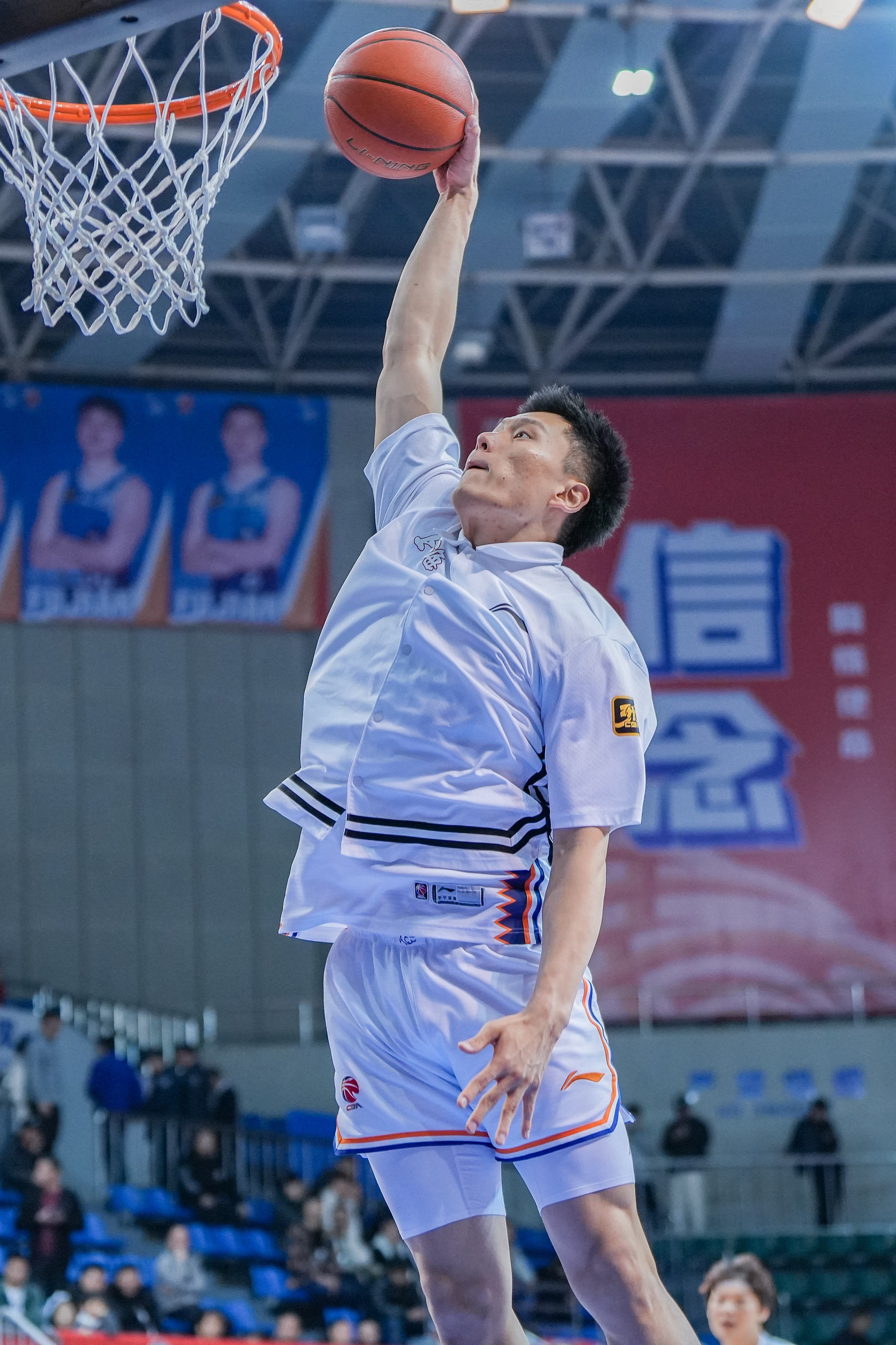持續(xù)漲球！上海男籃“李花”組合—李弘權(quán)、李添榮