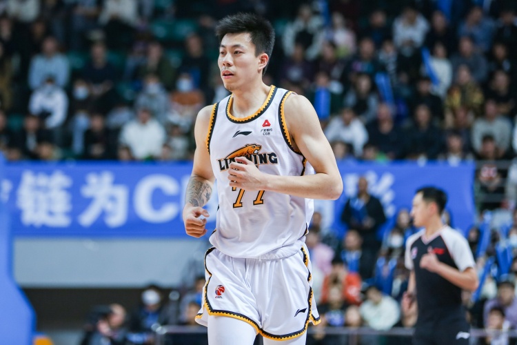 復(fù)出還要找狀態(tài)！張鎮(zhèn)麟半場6中1僅拿2分1板4助1斷