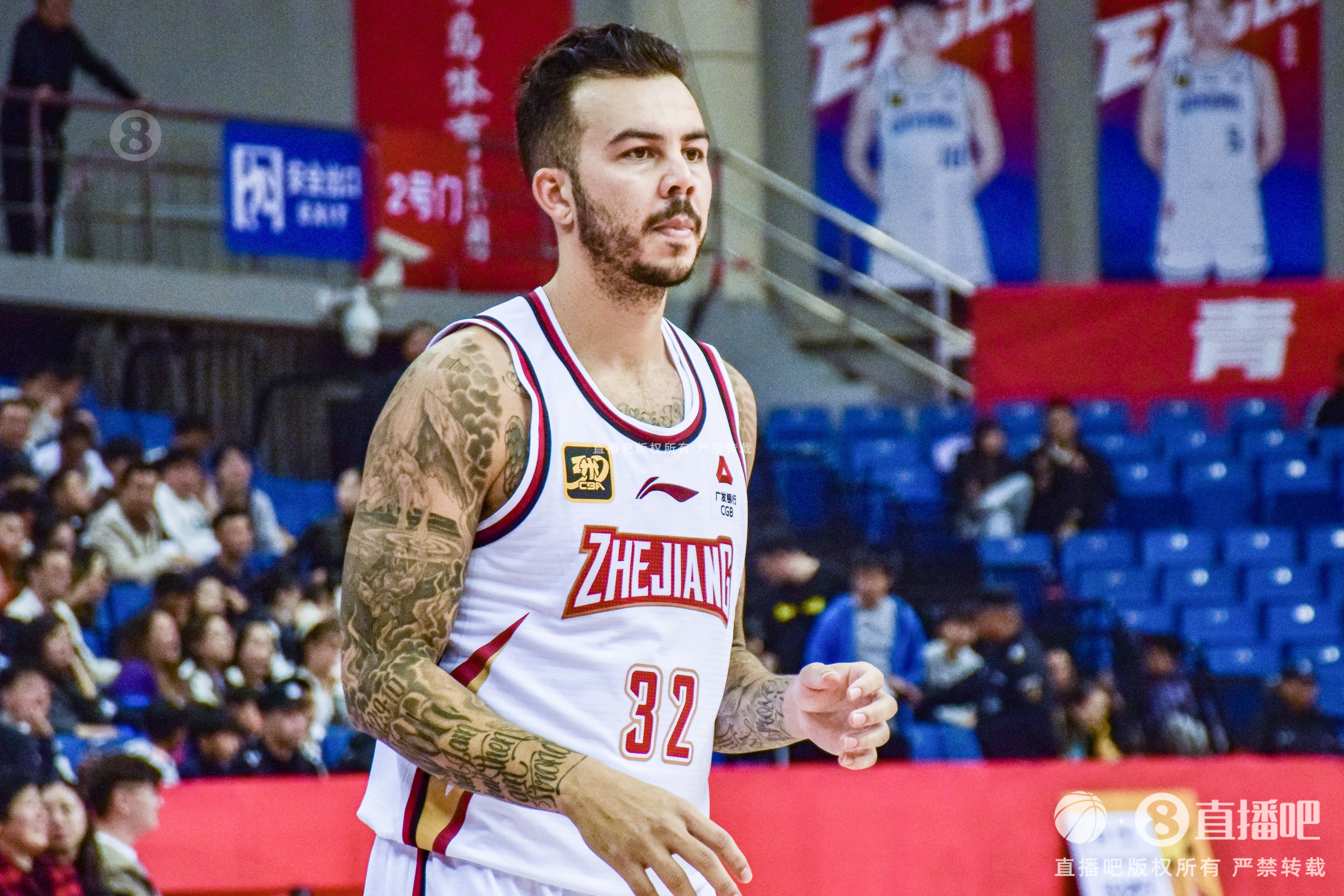 手感炸裂結(jié)果空砍！約克21中13&三分15中7空砍38分 另有6板8助
